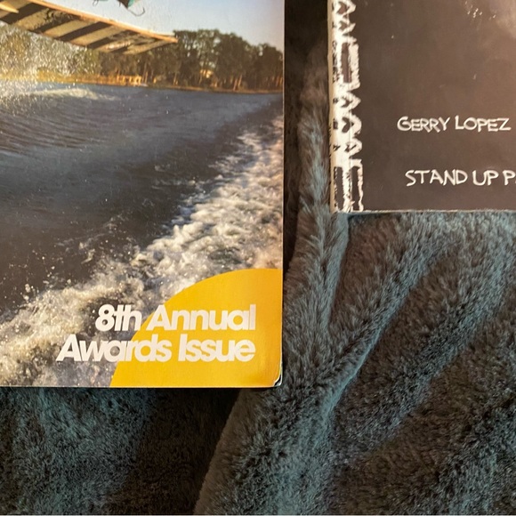 Surfing magazines, 2009, lot of 4 - Picture 8 of 12